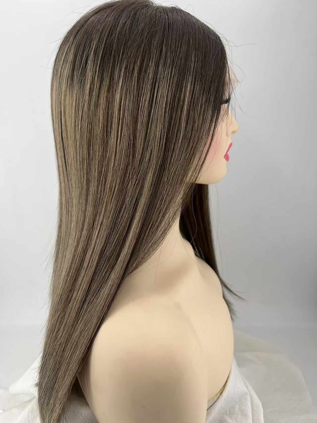 Salvihair-Lace top wig-A01 ,Lace top wigs,luxruy hair wigs, HD lace top wigs,100% Chinese cuticle hair ,130% density ，It is breathable and lightweight